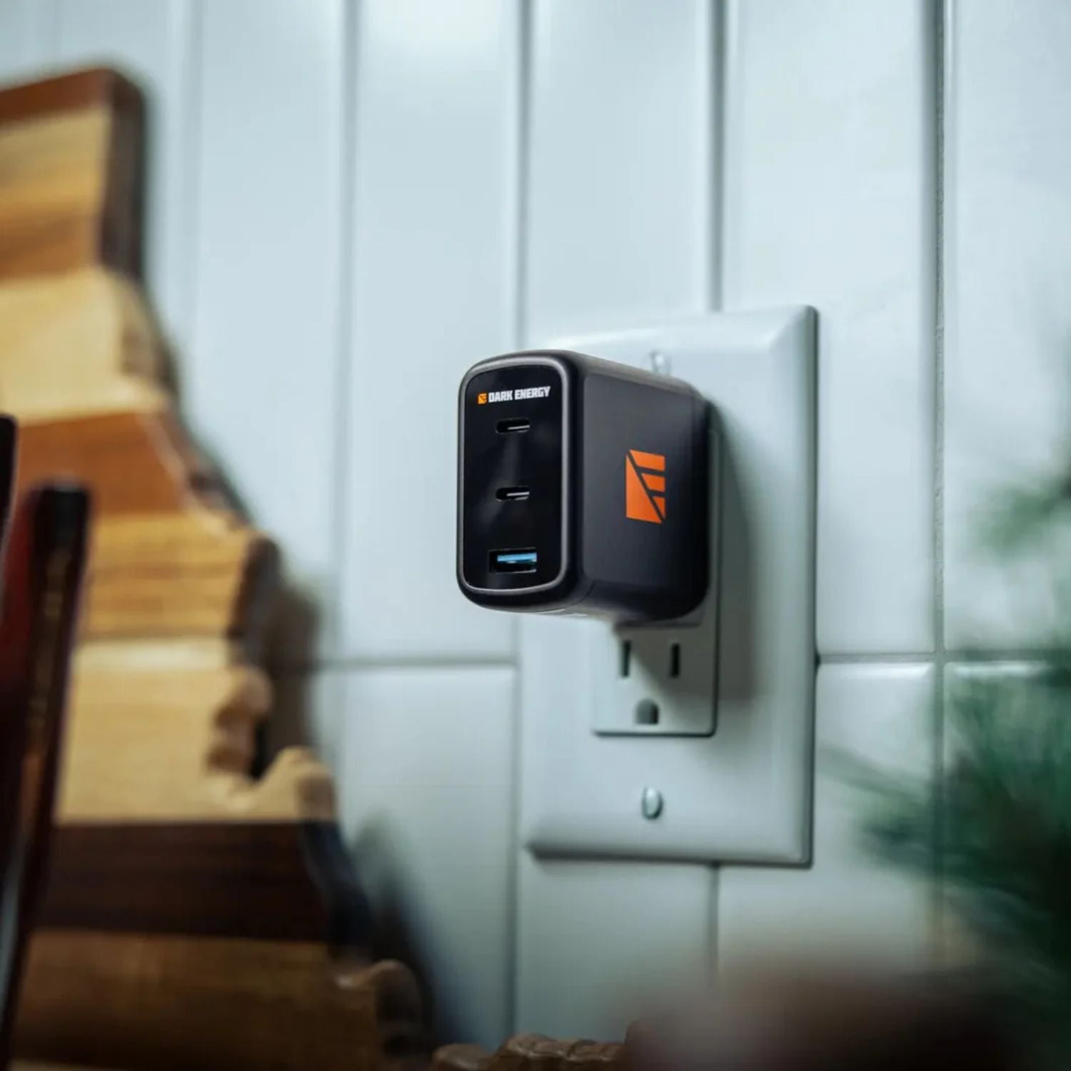 Dark Energy 65W AC Wall Adapter was plug in 