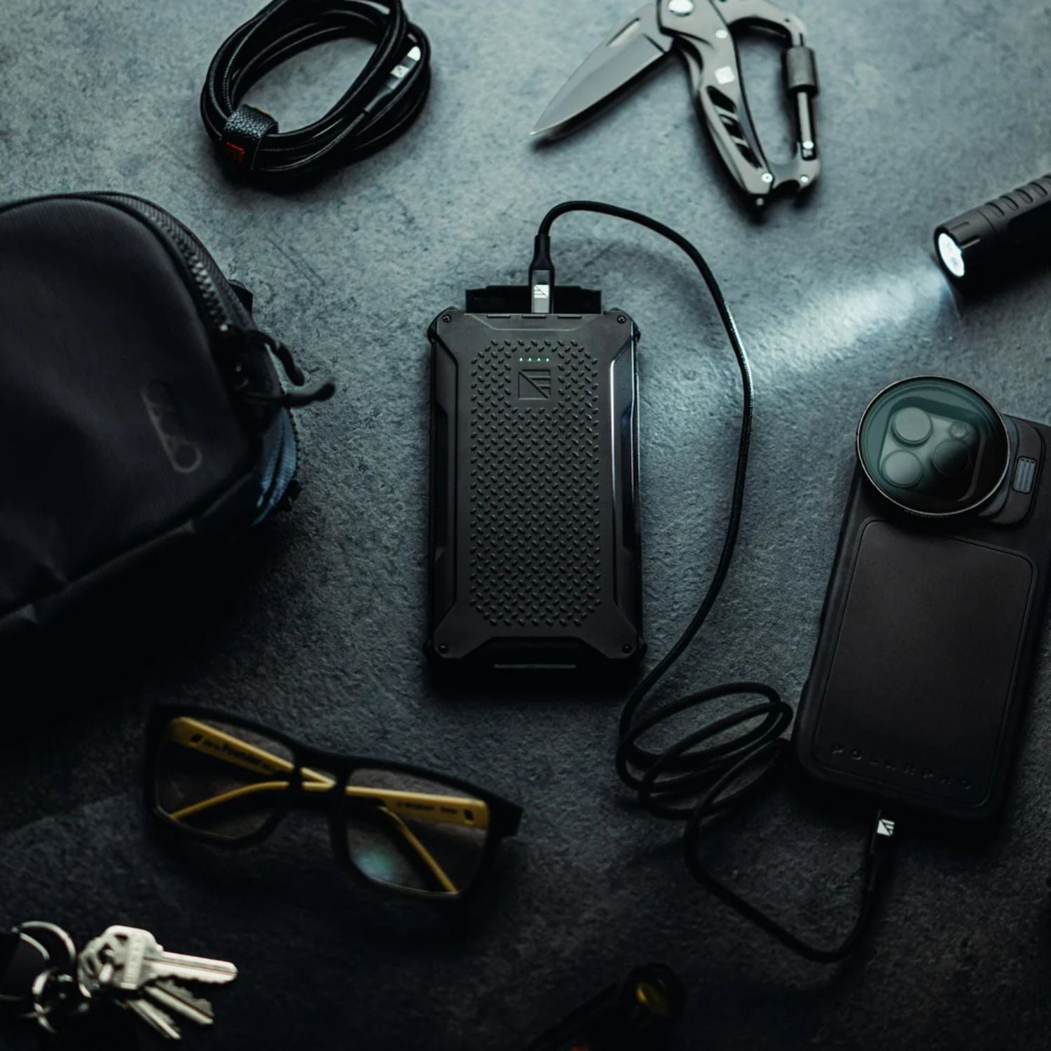Dark Energy Poseidon Pro Power Bank - Black with phone charging 