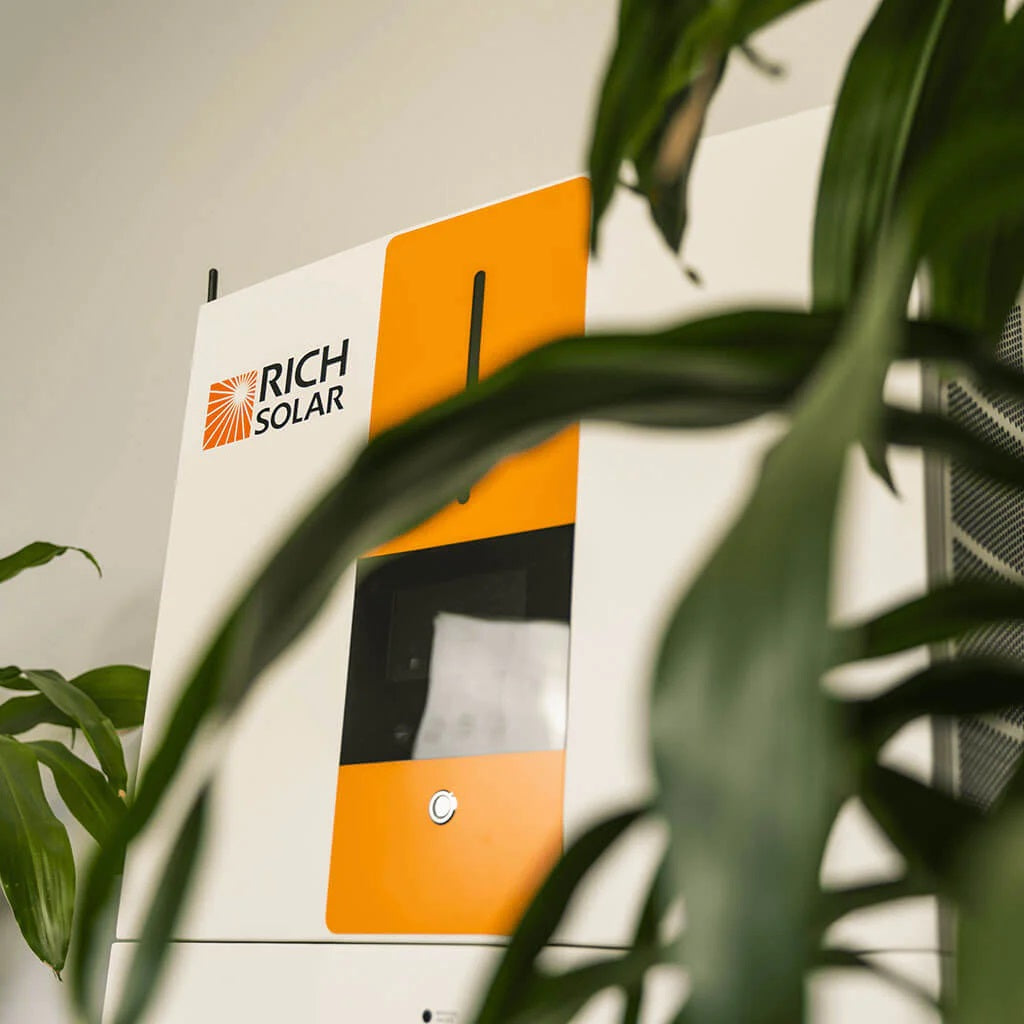 Rich Solar All-in-One Energy Storage System Picture