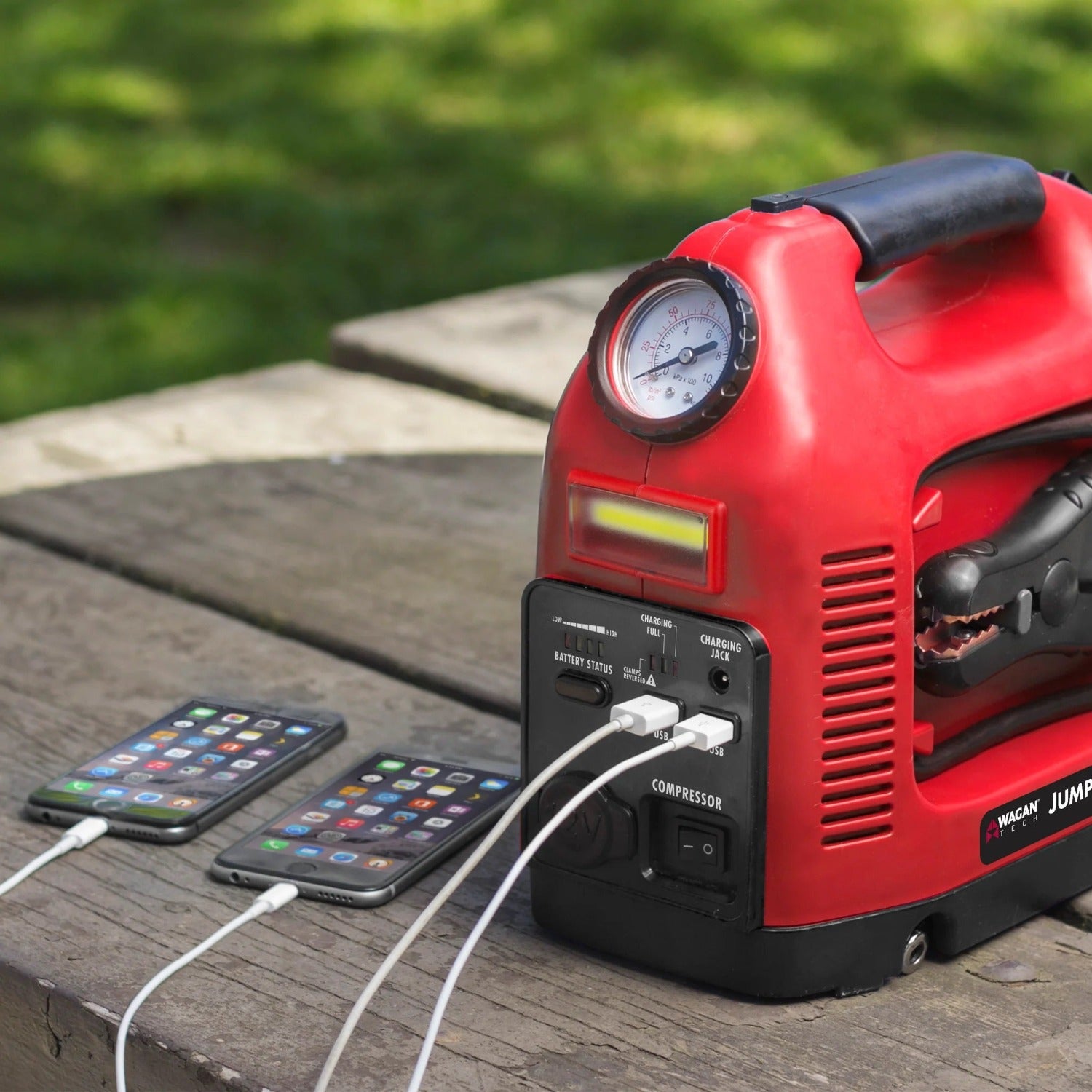 Wagan Tech JumpBoost V6 Air Charging iPhones