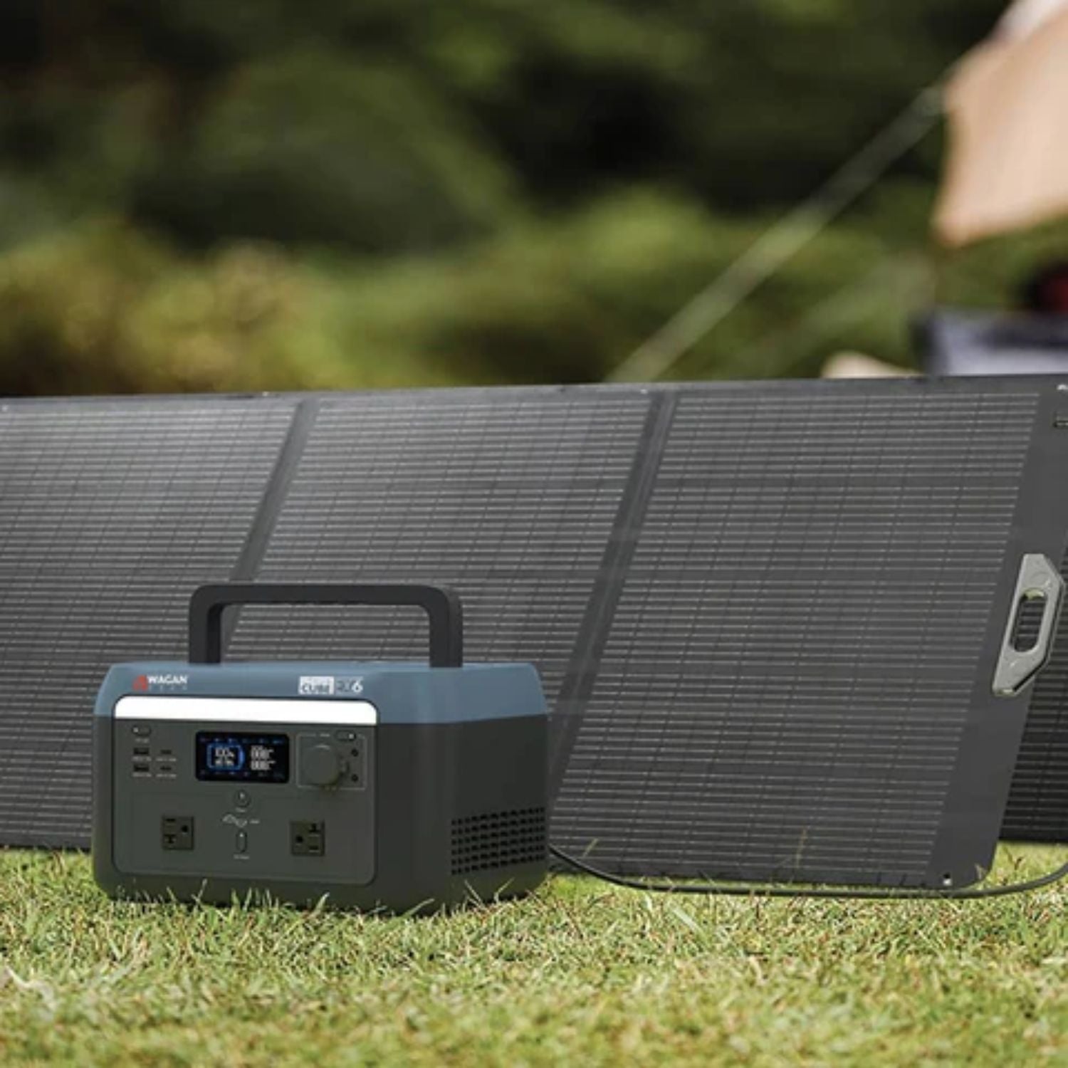Wagan Lithium Cube™ EX6 connected to a solar panel