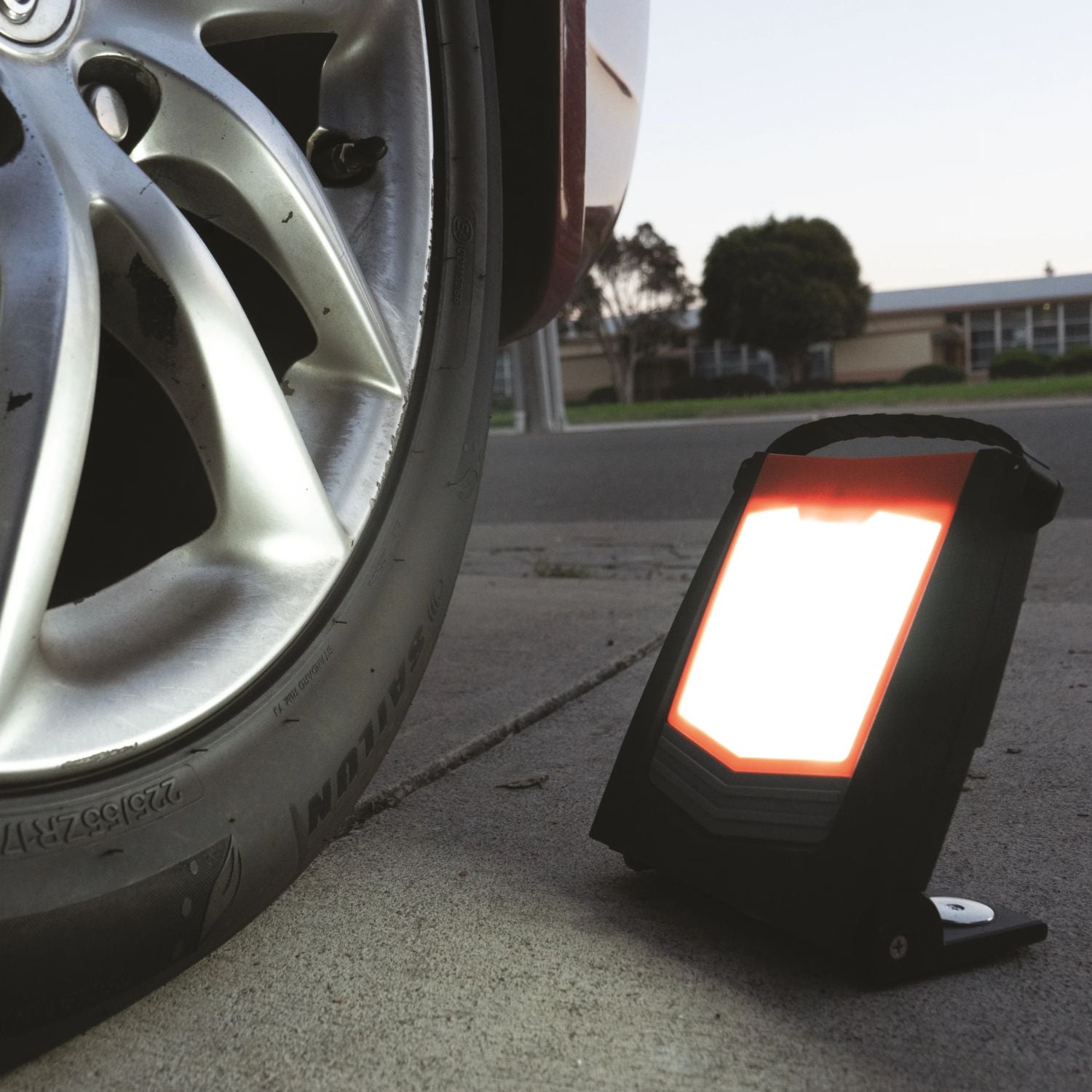 Wagan Wayfinder XL helps illuminate the tire.