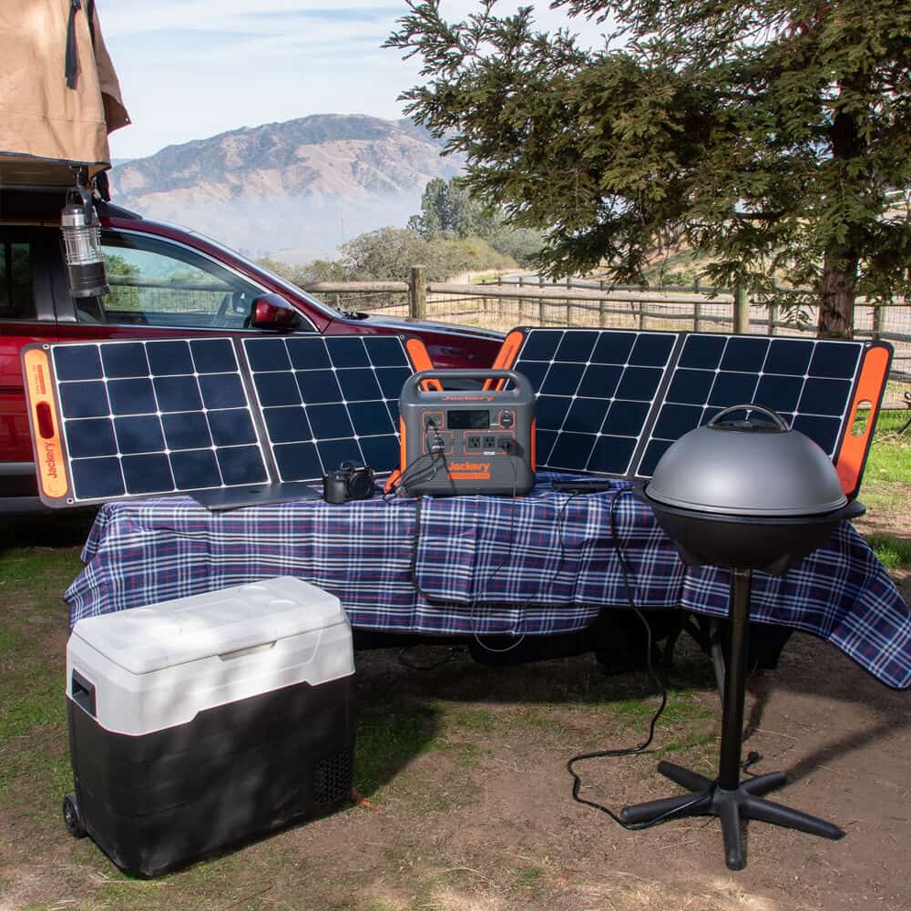 Jackery Solar Generator 1500 Outdoors