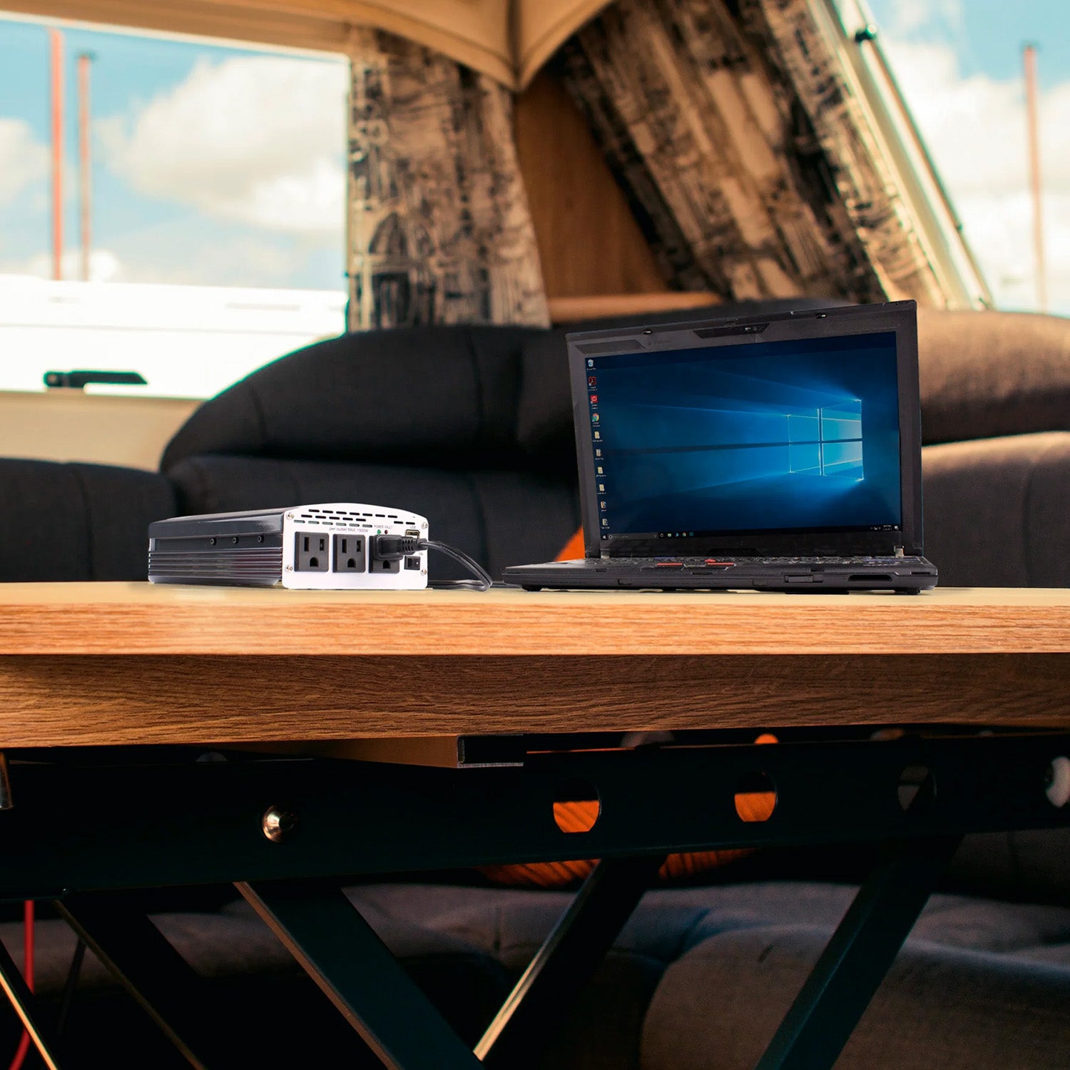 Wagan SlimLine 1000 Watt AC Power Inverter Charging a Laptop In An RV